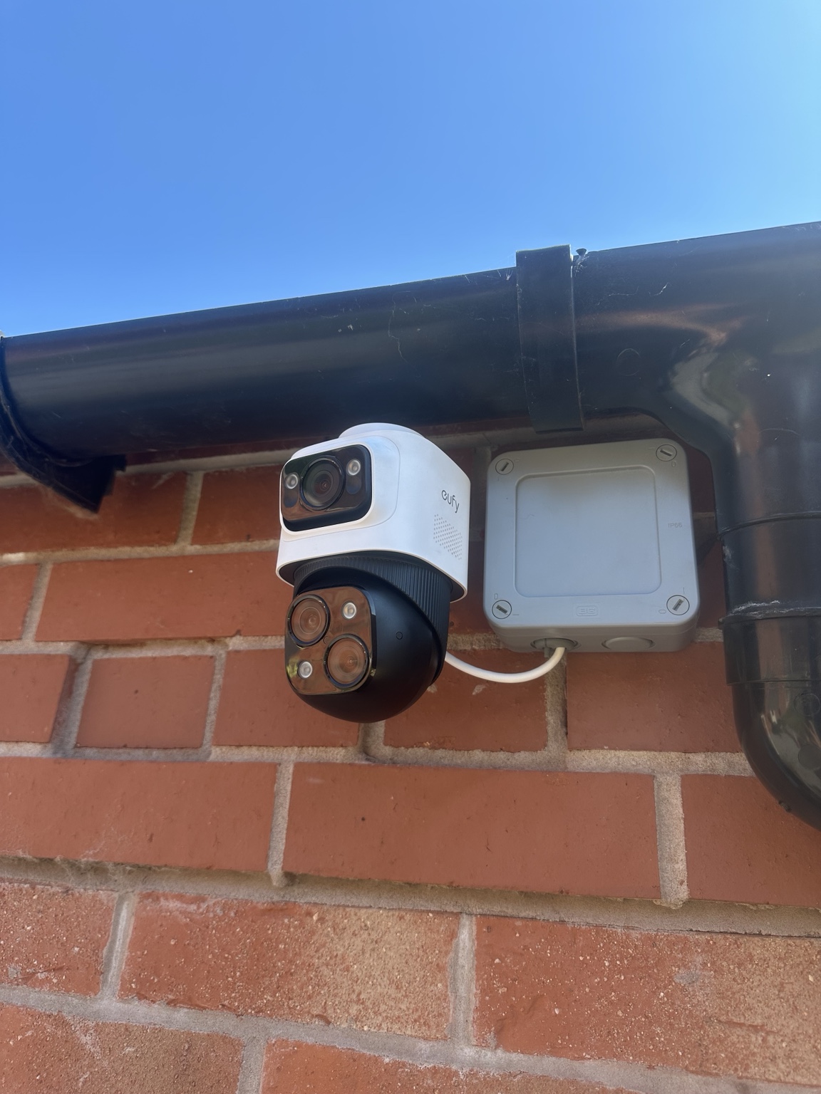 Smart-home solar CCTV camera installed in Chesterfield